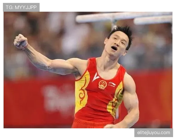 杨威退役后这身材管理，真就一天不练浑身难受？